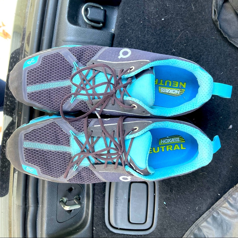ON CloudSurfer Sneakers • Men’s Running 11.5
